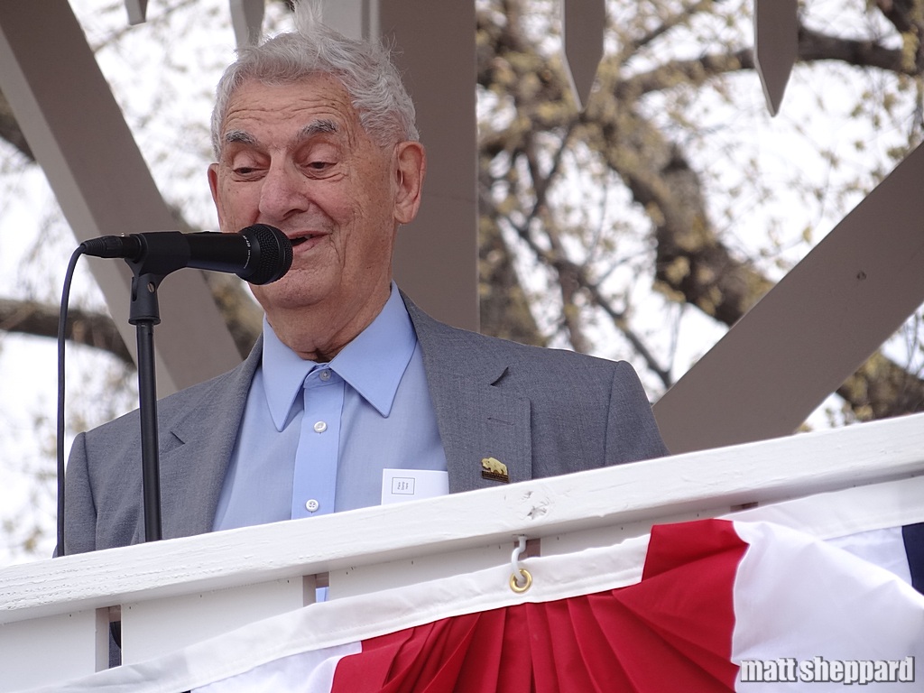 Charlie Kourajian assisted Alden in the construction. 